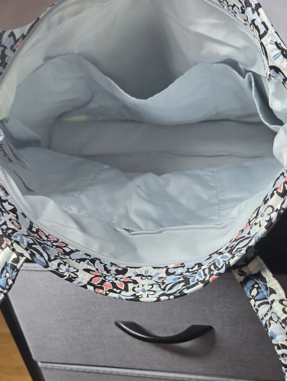 NWT Vera Bradley Small Vera Tote in Lisbon Medallion – New With Tags